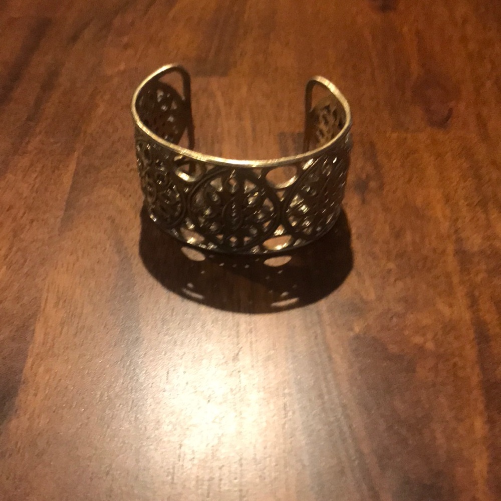 Cuff bracelet - Picture 2 of 3